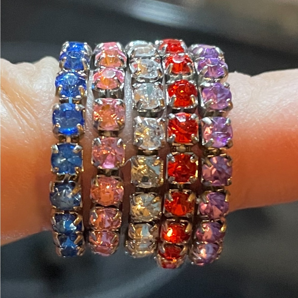 NWOT Set of five stretchy crystal rings